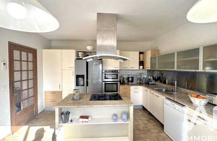 Vente Maison/villa 8 pièces — photo 5