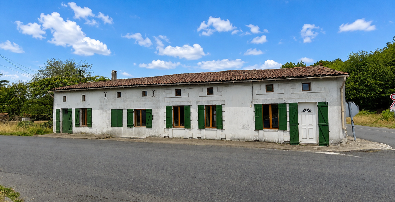 AUTHENTIQUE MAISON EN PIERRE A RENOVER ENERGETIQUEMENT — photo 1