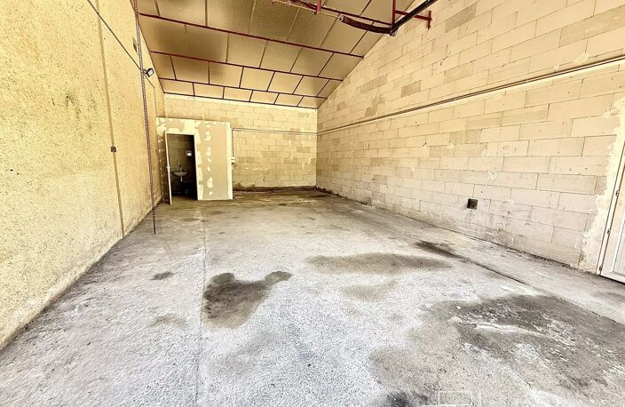 Local commercial — photo 4