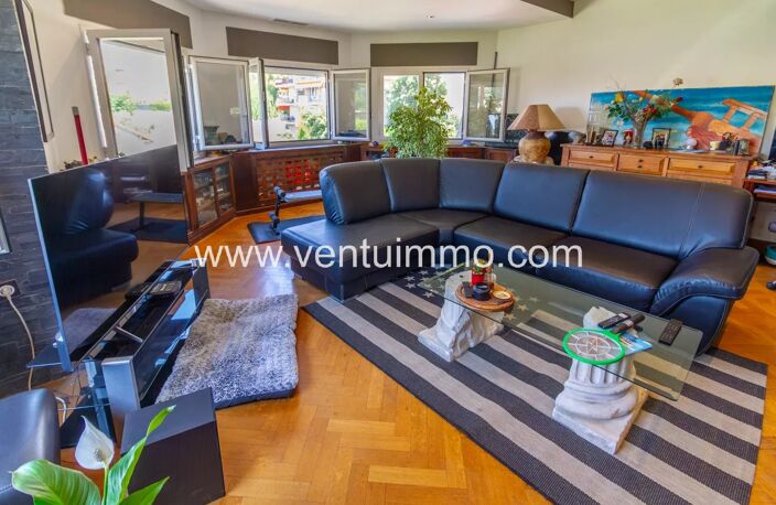 Une configuration unique – 3 espaces indépendants à Cagnes-sur-M — photo 3