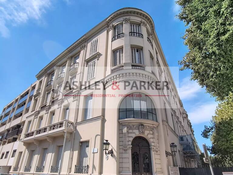 APPARTEMENT BOURGEOIS 5 PIÈCES AVEC PAVILLON INDÉPENDANT ET JARD — photo 1
