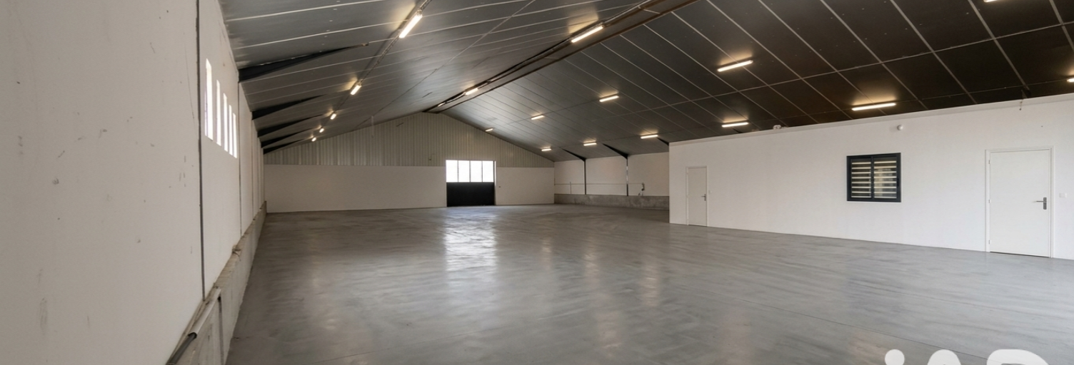 Immeuble  680 m² à vendre à Romenay (71470)