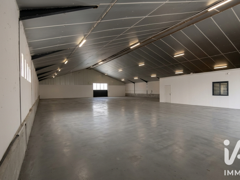 Vente Immeuble 680 m&sup2; — photo 1