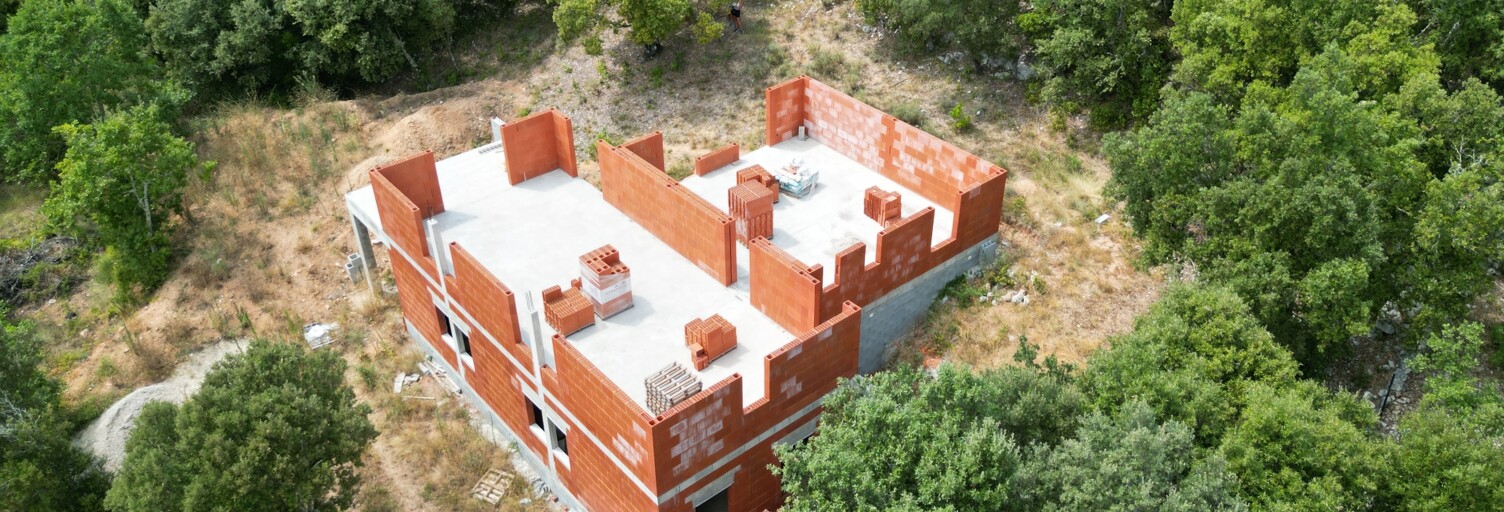 Maison 9 Pièces 225 m² à vendre à Montclus (30630)