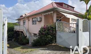 Maison 10 Pièces 200 m² à vendre à Sainte-Anne (97227)