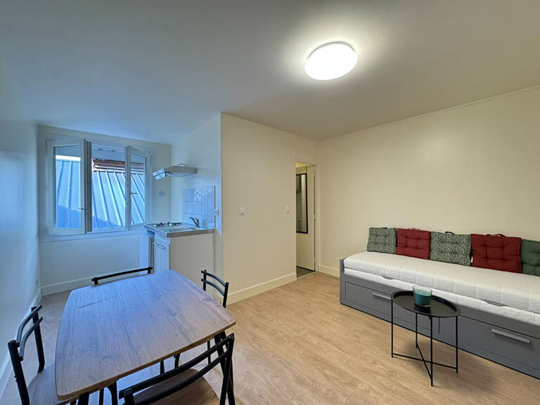 APPARTEMENT T1 DE 20 m2 - REIMS CENTRE-VILLE — photo 1