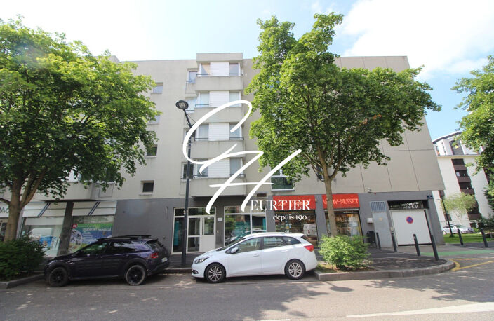 GRENOBLE - STUDIO GRENOBLE - PROCHE ECOLE D'ARCHITECTURE — photo 5