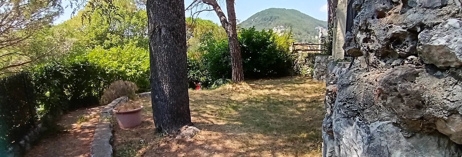 Maison 4 Pièces  m² à vendre à Coursegoules (06140)