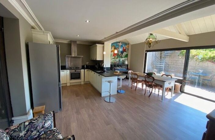 Maison de caractère 175 m² habitables avec piscine et jardin paysager — photo 5