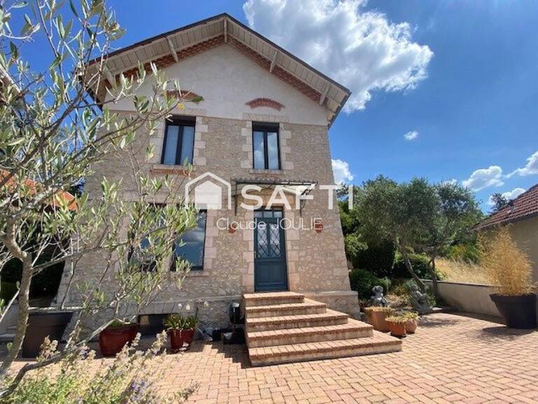 Maison de caractère 175 m² habitables avec piscine et jardin paysager — photo 1