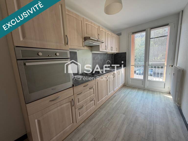 Appartement avec balcon et garage. — photo 1