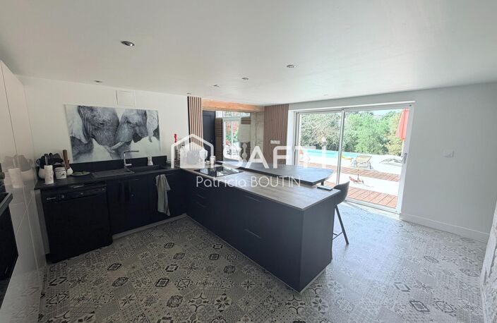 MAISON EN PIERRE 3 CHAMBRES, DÉPENDANCES ET PISCINE AVEC VUE IMPRENABLE A NIORT ! — photo 3