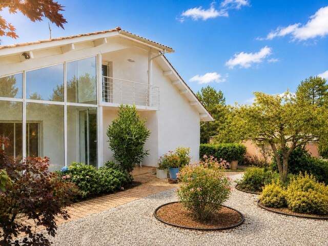 Maison familiale aux beaux volumes — photo du bien