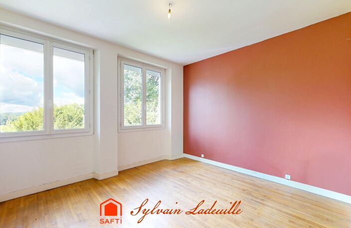Maison 8 pièces au Bugue : fort potentiel à saisir — photo 4