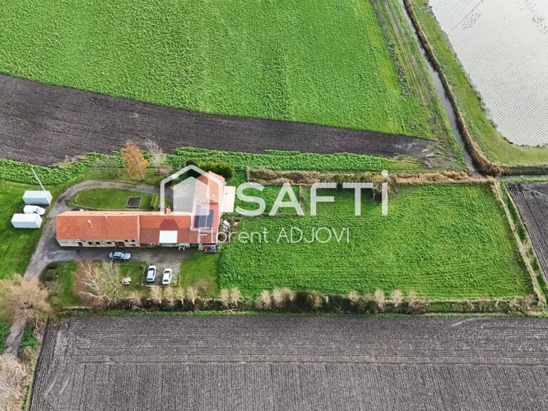 Un corps de derme de caractère, une piscine intérieure et des revenus locatifs: une propriétaire qui ressemble à aucune autre — photo 1