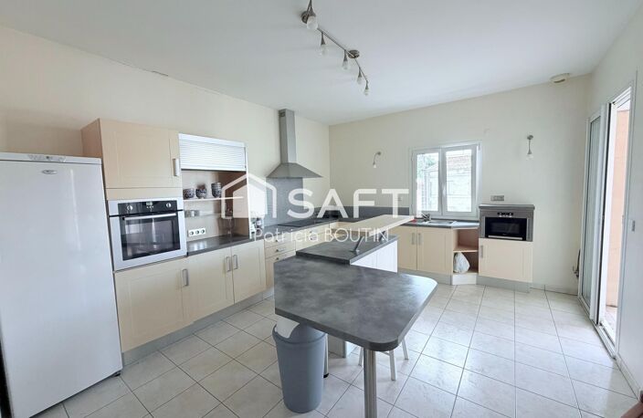 APPARTEMENT SPACIEUX AVEC 4 CHAMBRES ET TERRASSE + PLACES DE PARKING AU CENTRE VILLE DE NIORT ! — photo 2