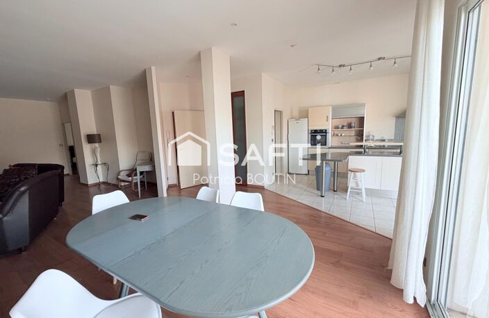APPARTEMENT SPACIEUX AVEC 4 CHAMBRES ET TERRASSE + PLACES DE PARKING AU CENTRE VILLE DE NIORT ! — photo 4