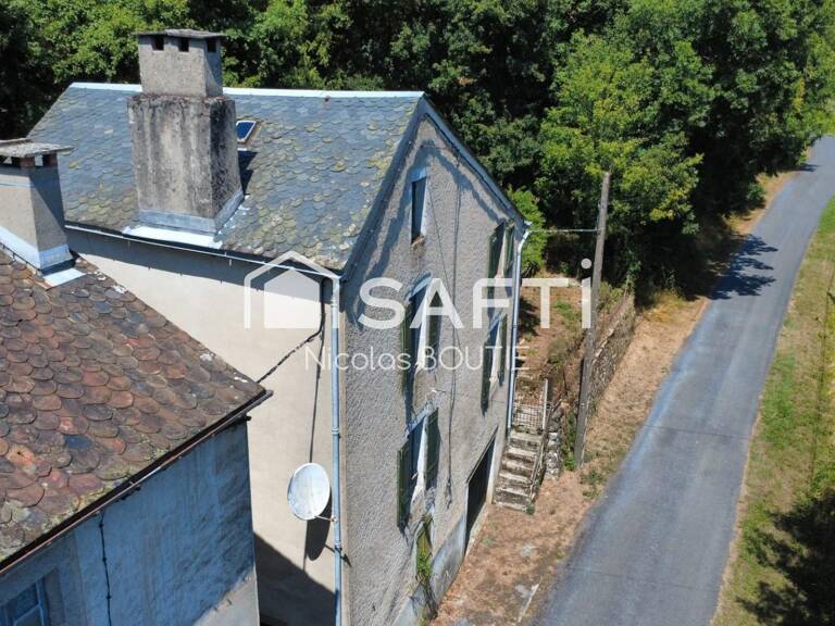 Maison non mitoyenne avec extérieur et garage — photo 1