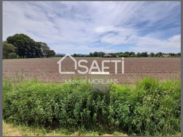 Beau Terrain spacieux de 1.8 hectares et plat — photo 1