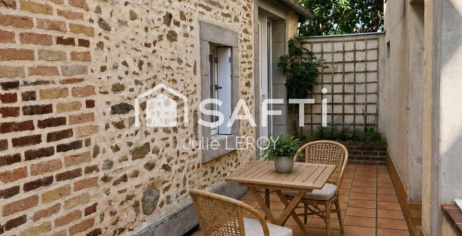 Maison de bourg avec dépendances et fort potentiel  Saint-Martin-de-Connée (53160) — photo 1