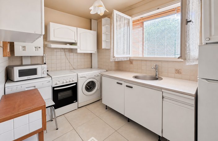 Appartement - 55m² - BALARUC LES BAINS — photo 2
