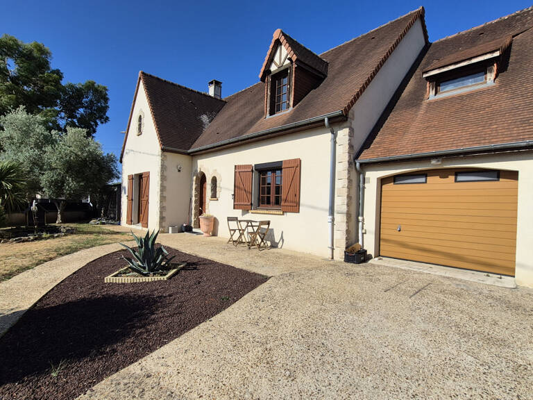 Maison familiale 133 m2 avec piscine et dépendance   4 chamb — photo 1