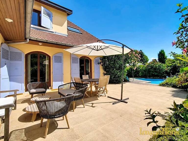 SAINT-MARCELLIN – Maison d’architecte de plus de 200 m², 6 chambres et piscine — photo 1