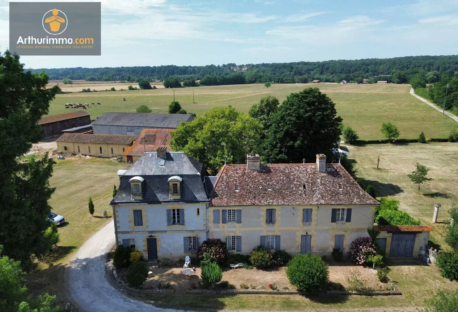 Domaine 37 ha avec maison de maître proche Bergerac — photo 1