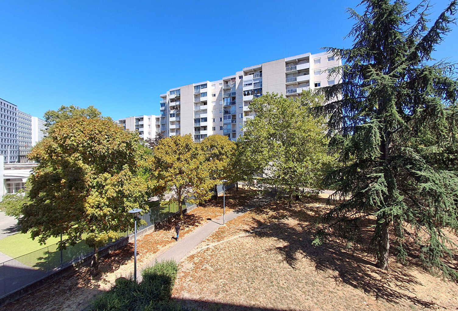 Agréable T3 traversant de 58,44 m2, avec garage et cellier — photo 1