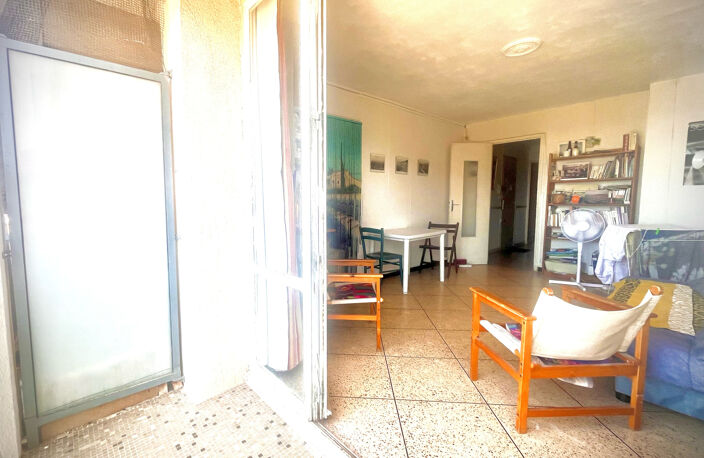 Appartement t3-Vue Mer-65m2-13009 Marseille — photo 4