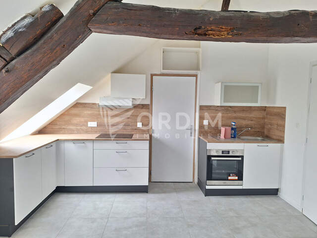 TOUCY, bel appartement F2 - proche centre ville — photo du bien
