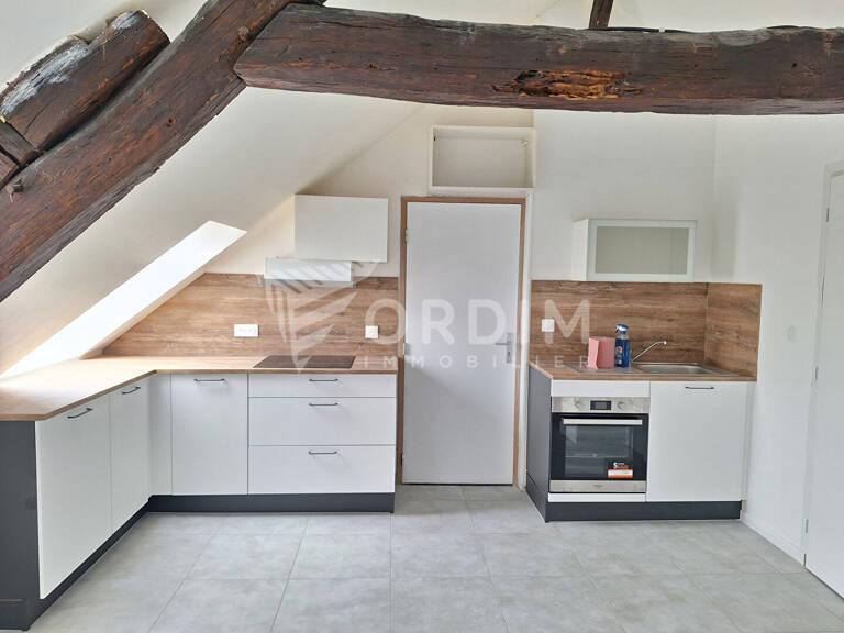 TOUCY, bel appartement F2 - proche centre ville — photo 1