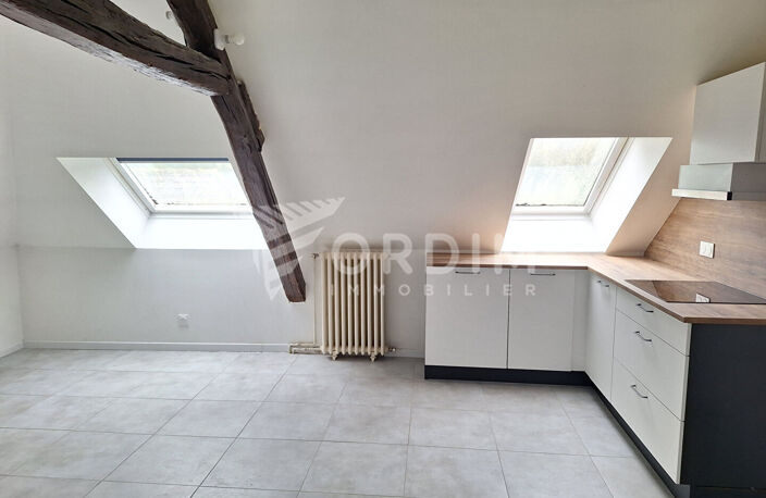 TOUCY, bel appartement F2 - proche centre ville — photo 2