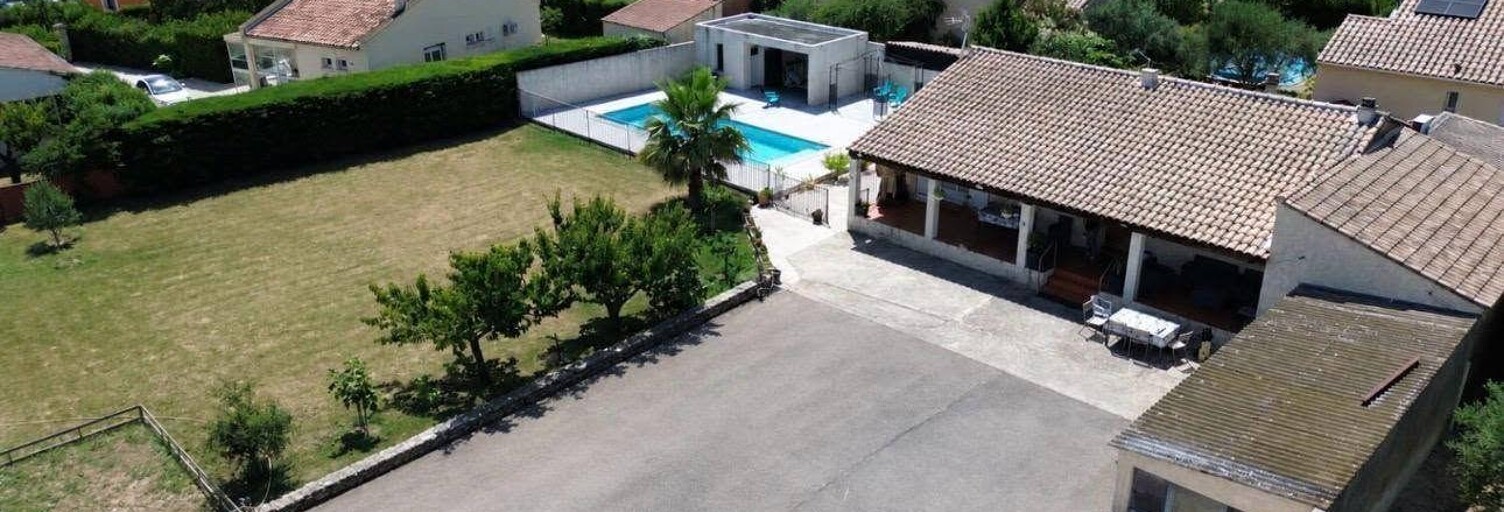 Maison 5 Pièces 150 m² à vendre à Lapalud (84840)