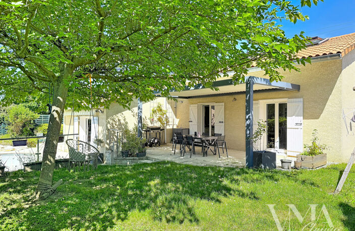 LA TOUR-DE-SALVAGNY   Maison familiale 7 pièces avec piscin — photo 2