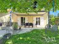 LA TOUR-DE-SALVAGNY   Maison familiale 7 pièces avec piscin — photo 3