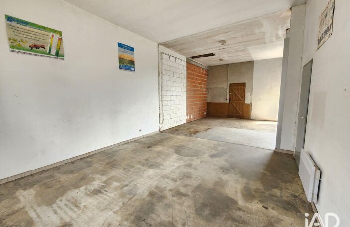 Location Local d'activités 122 m&sup2; — photo 2