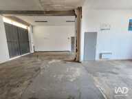 Location Local d'activités 122 m&sup2; — photo 3