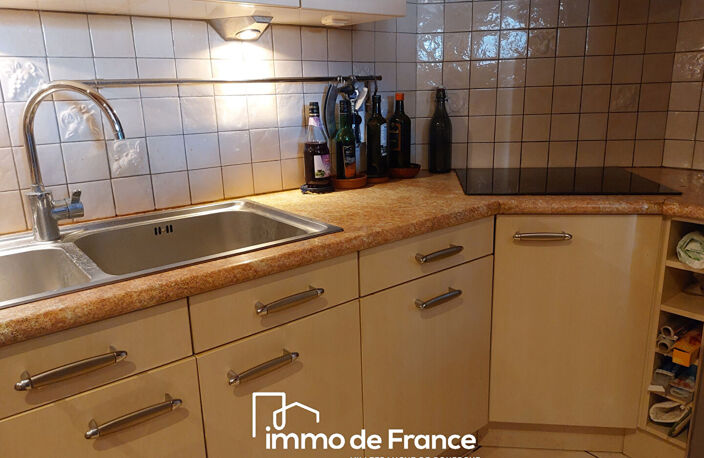 Ensemble immobilier en pierre avec terrain de 8 874 m² — photo 4