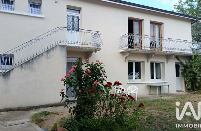 Vente Maison/villa 10 pièces — photo 2