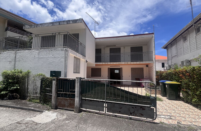 VILLA 180 m2 AVEC FORT POTENTIEL À QUELQUES MINUTES DE LA PL — photo 2