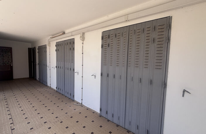 VILLA 180 m2 AVEC FORT POTENTIEL À QUELQUES MINUTES DE LA PL — photo 3
