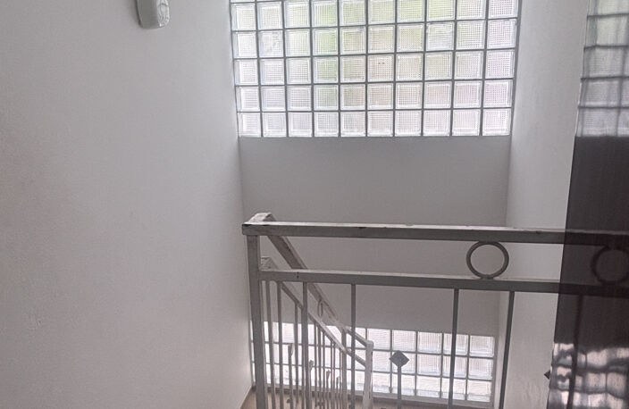 VILLA 180 m2 AVEC FORT POTENTIEL À QUELQUES MINUTES DE LA PL — photo 5