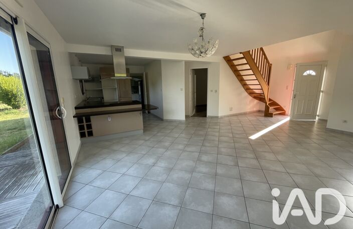 Location Maison traditionnelle 6 pièces — photo 4