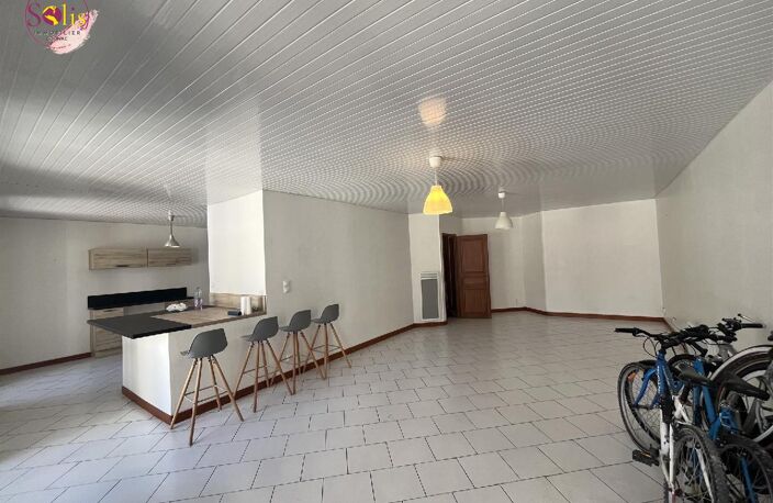 Location appartement 4 pièces 107 m² à Cognac (16100) — photo 3