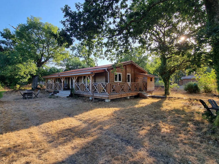 Maison en bois autonome — photo 1