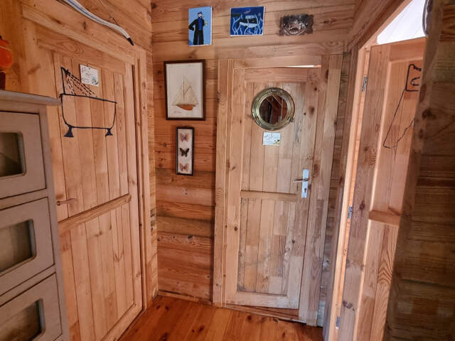 Maison en bois autonome — photo du bien