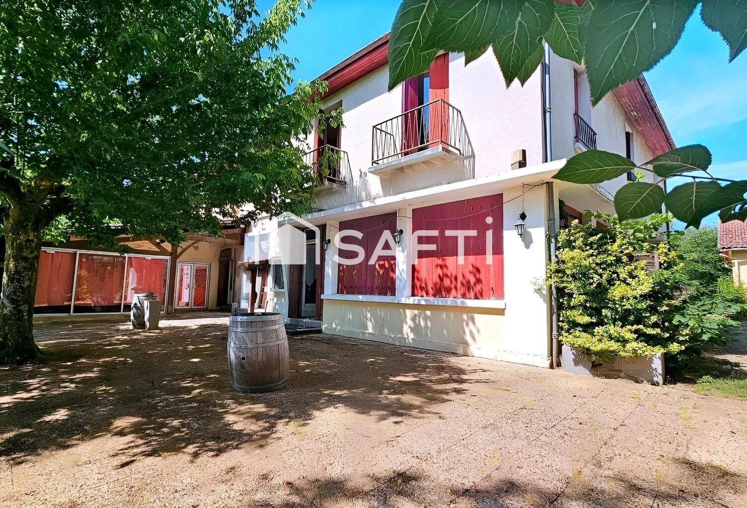 Bel ensemble immobilier de 420m² avec parc arboré 13 600m²  - St Georges de Montclard — photo 1