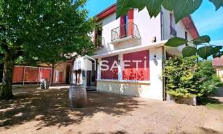 Immeuble  420 m² à vendre à Saint-Georges-de-Montclard (24140)