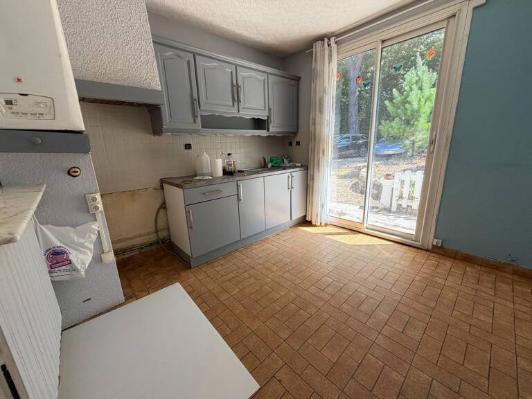 Ploemeur  Maison à rénover sur 1 700 m², terrain divisible et constructible — photo 1